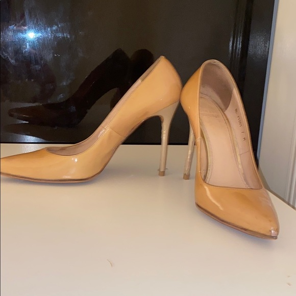 Stuart wietzman heels - Picture 2 of 3